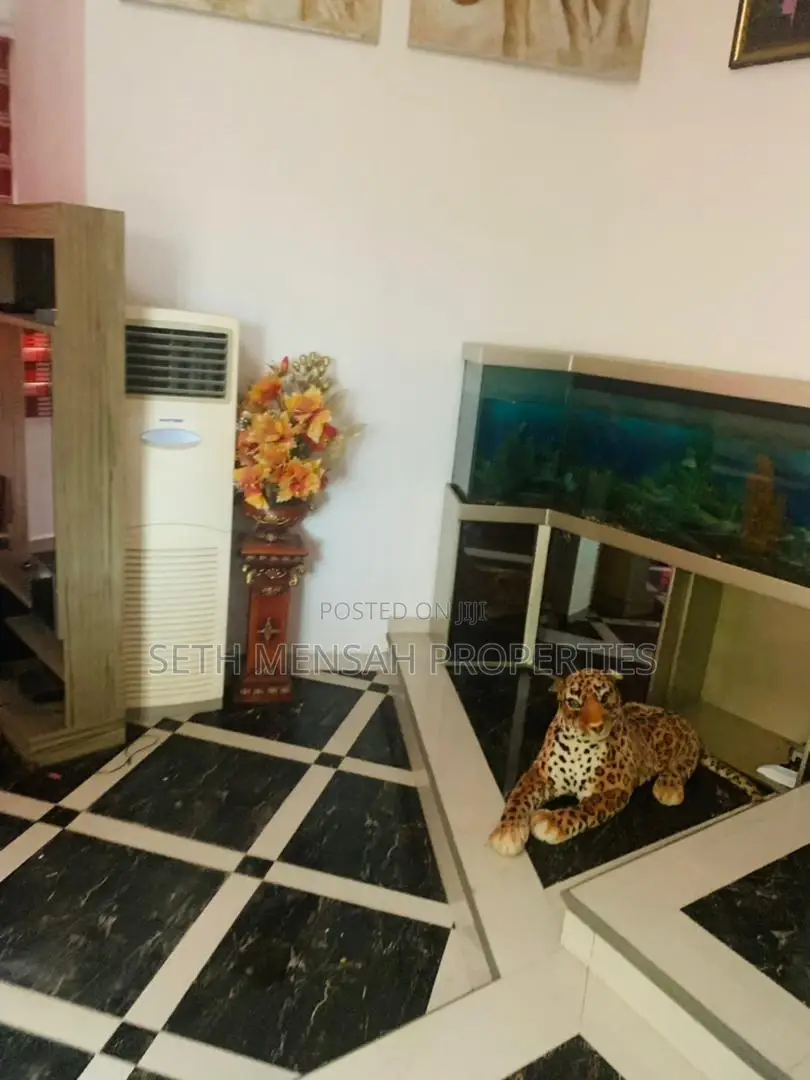 Furnished 10bdrm House in 16 Bedroom Apartment, Tesano for sale