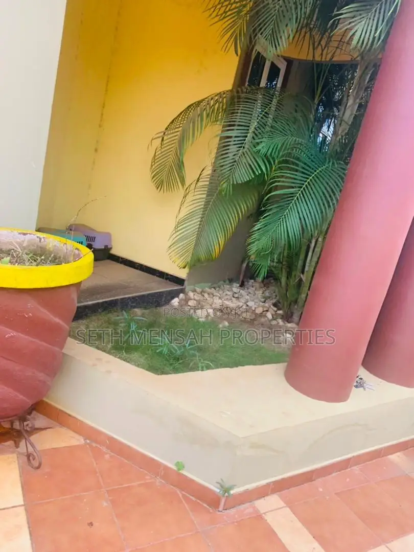 Furnished 10bdrm House in 16 Bedroom Apartment, Tesano for sale