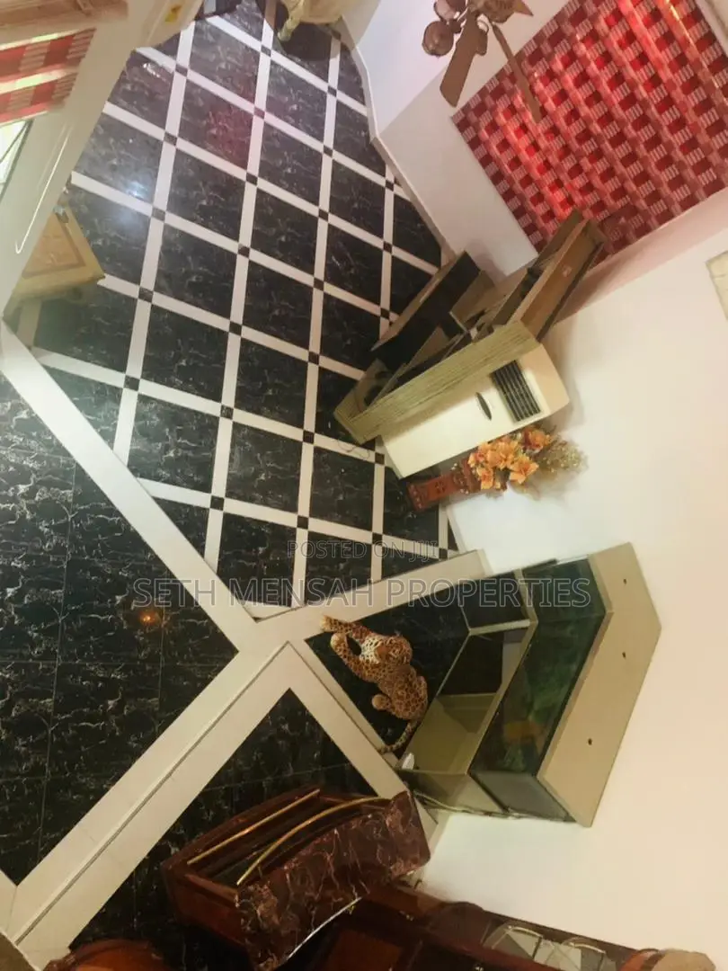 Furnished 10bdrm House in 16 Bedroom Apartment, Tesano for sale