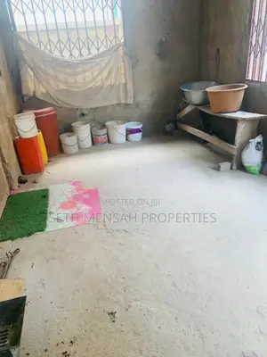 5bdrm House in Skm, School Park Area for Sale