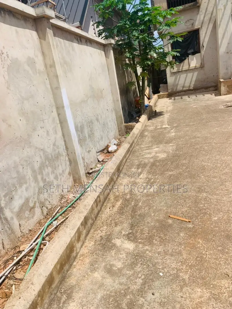 5bdrm House in Skm, School Park Area for Sale