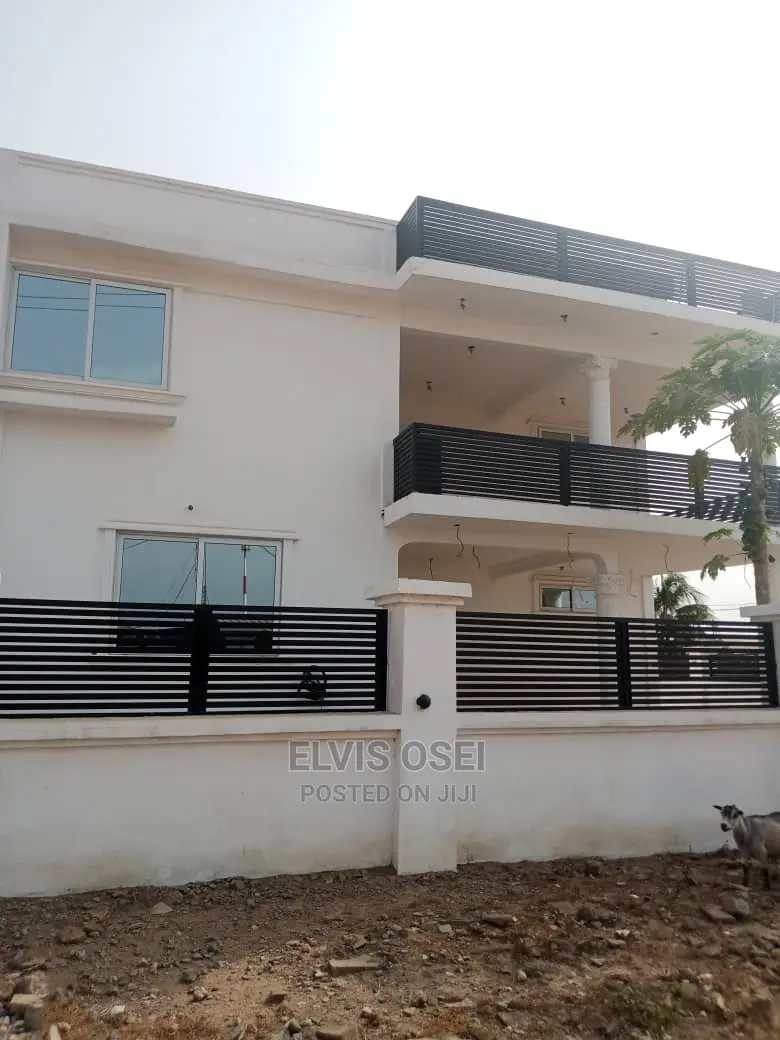 5bdrm House in Mayera, Pokuase for Sale