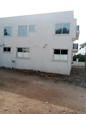 5bdrm House in Mayera, Pokuase for Sale