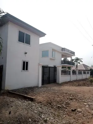 5bdrm House in Mayera, Pokuase for Sale