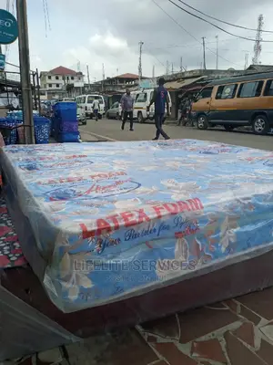 High Density Mattress - 10" Queen