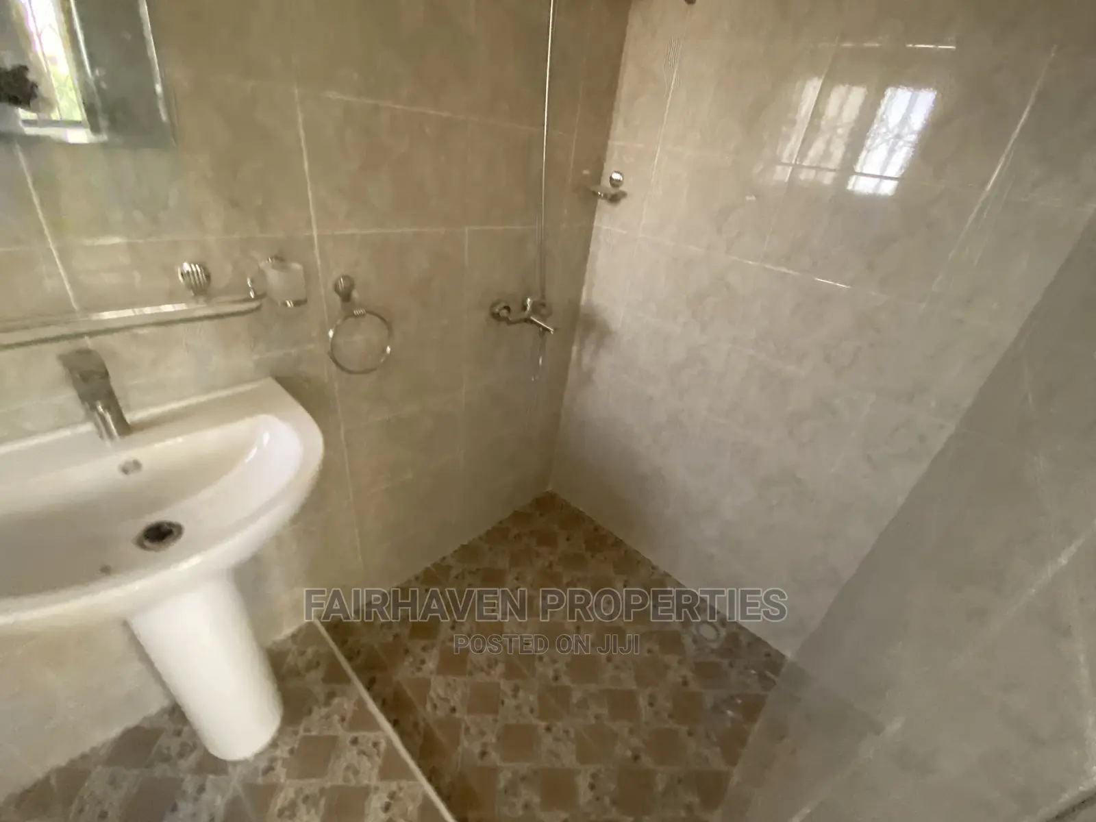 2bdrm Apartment in Tseaddo, Airport Residential Area for Rent