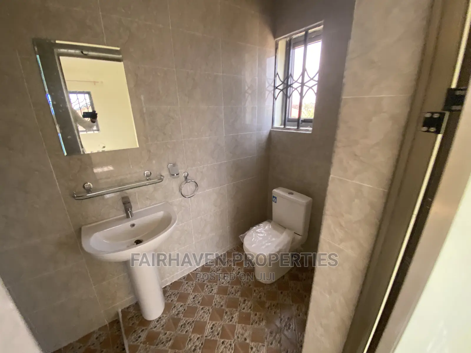 2bdrm Apartment in Tseaddo, Airport Residential Area for Rent