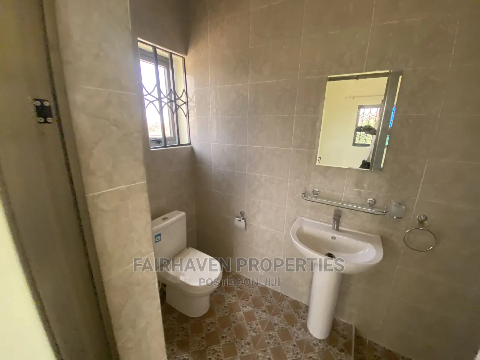 2bdrm Apartment in Tseaddo, Airport Residential Area for Rent