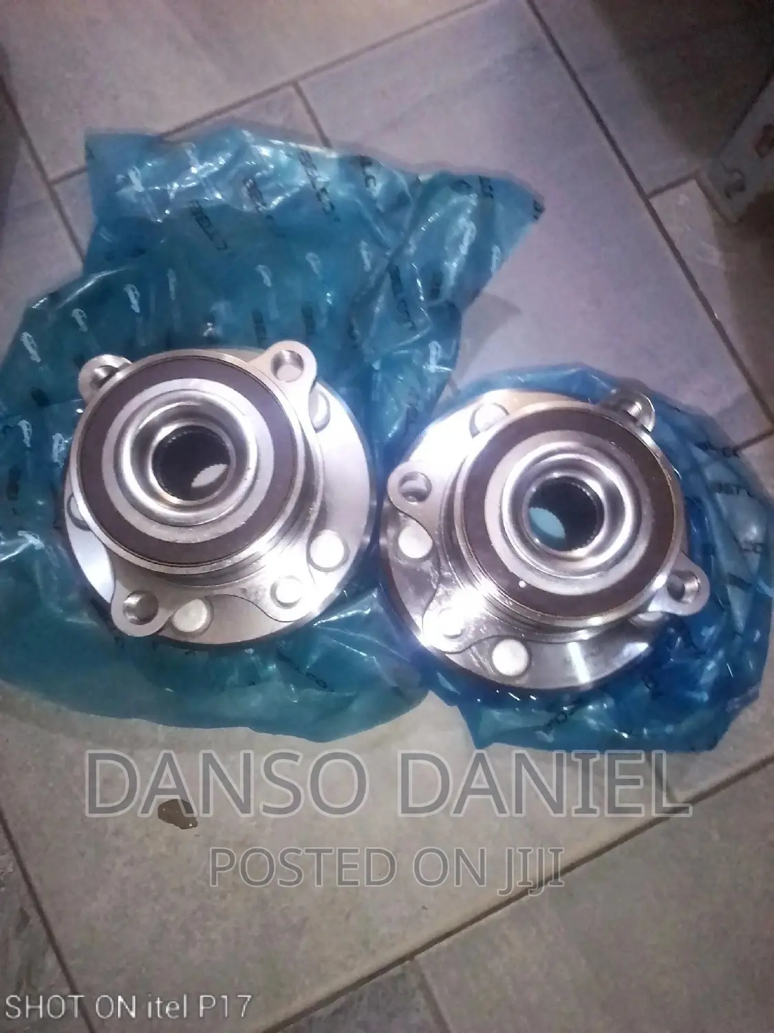 Ford Explorer 11- 18 Front Hub