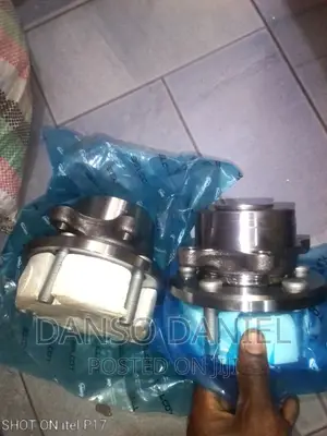 Ford Explorer 11- 18 Front Hub