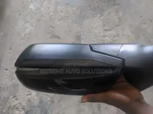 Honda CR-V 2019 Touring Mirror