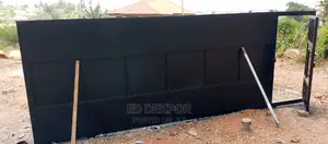 I Sliding Gate