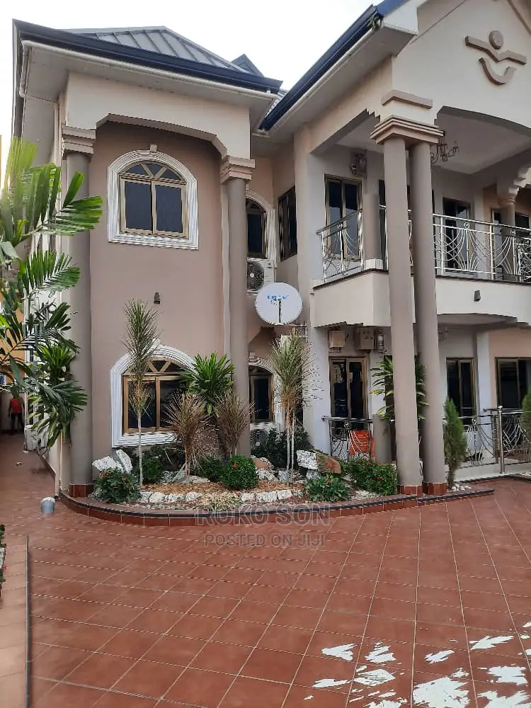6bdrm Duplex in Dr Roko, West Legon for sale