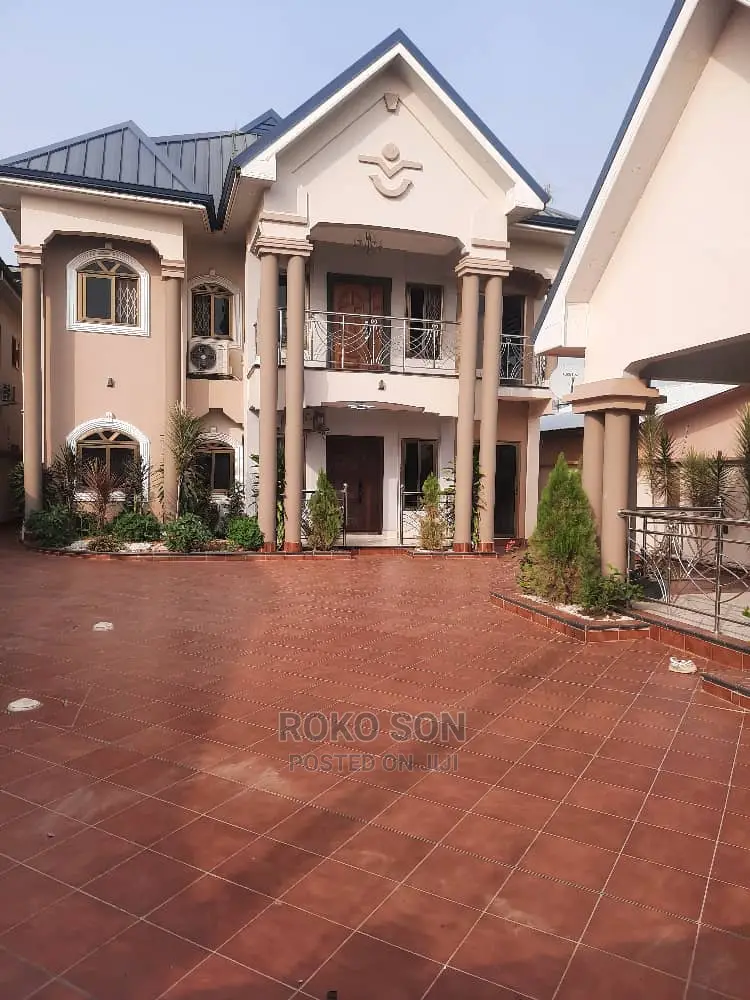 6bdrm Duplex in Dr Roko, West Legon for sale