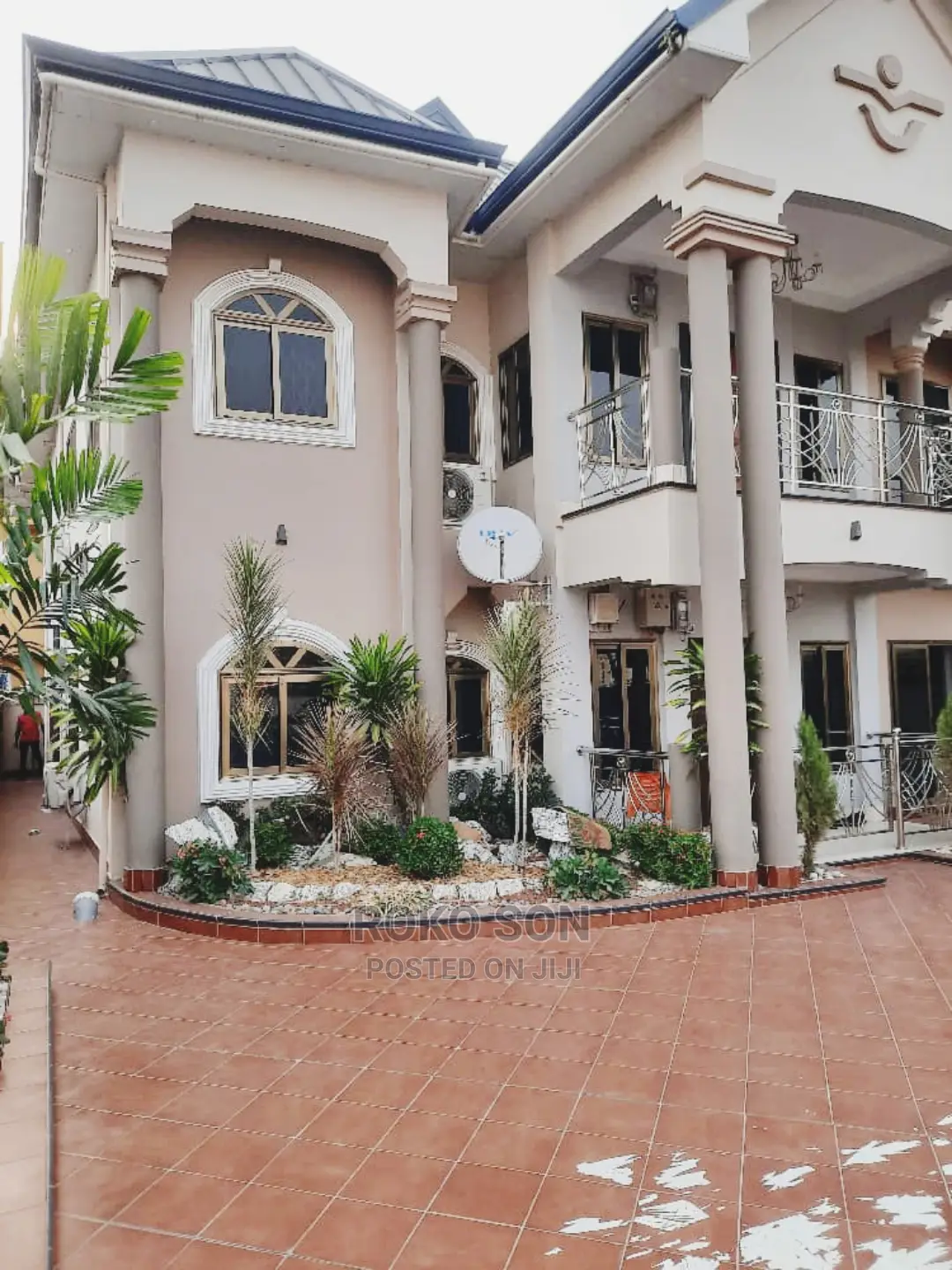 6bdrm Duplex in Dr Roko, West Legon for sale