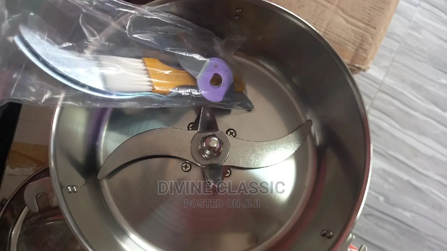 Ririhong Commercial Spice and Herbs Grinder (2000g)