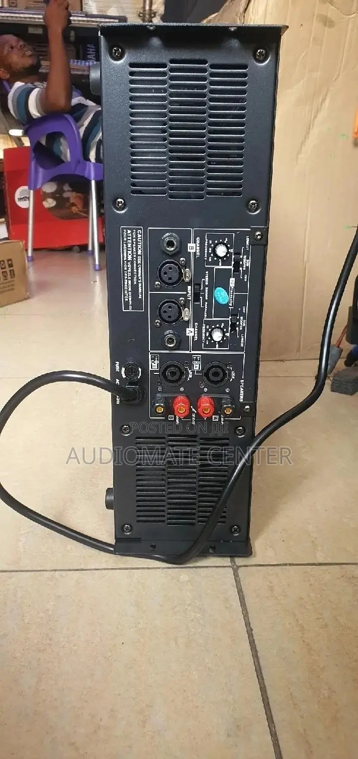 Ev P8300 Amp