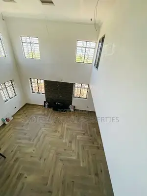 5bdrm House in 5 Bedroom House For, Oyarifa for Sale