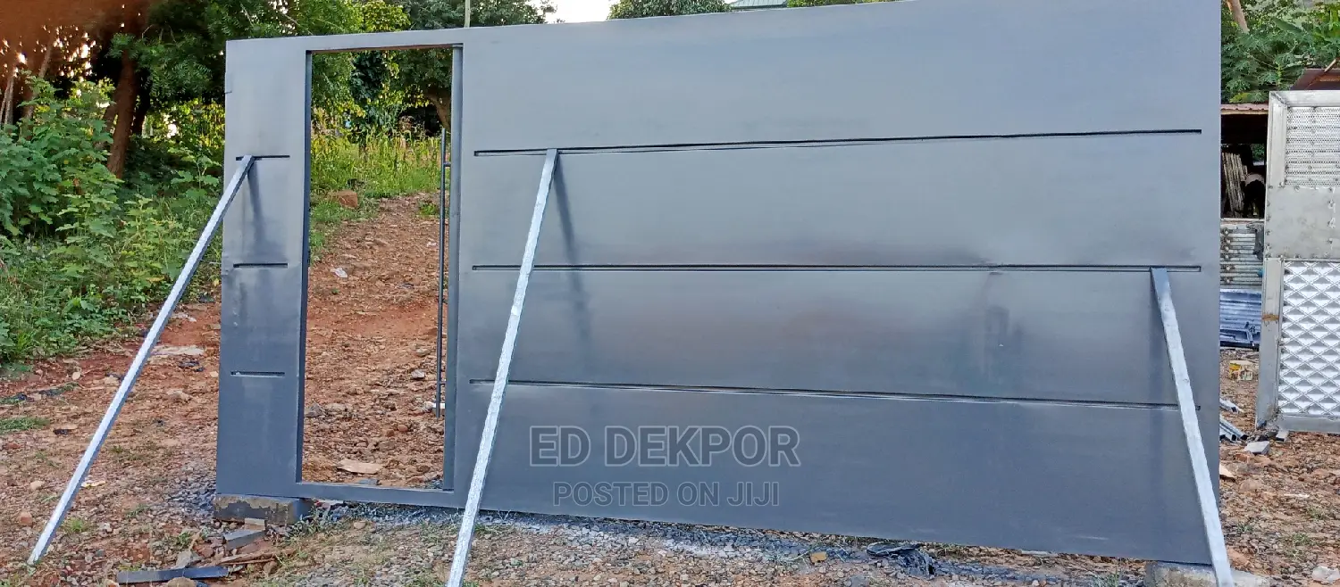 Gr Sliding Gate