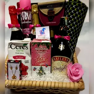Affordable And Classy Christmas Hamper / Corporate Hampers