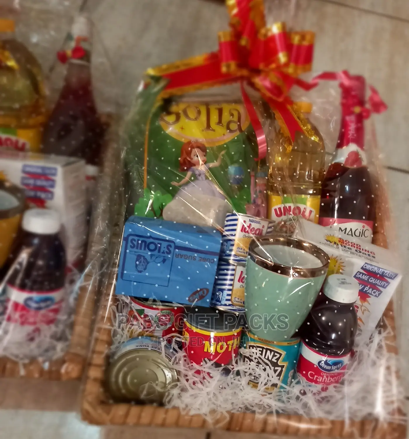 Affordable And Classy Christmas Hamper / Corporate Hampers
