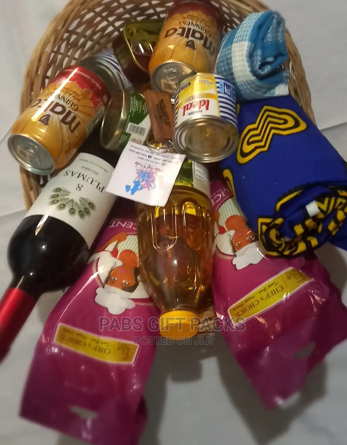 Affordable And Classy Christmas Hamper / Corporate Hampers