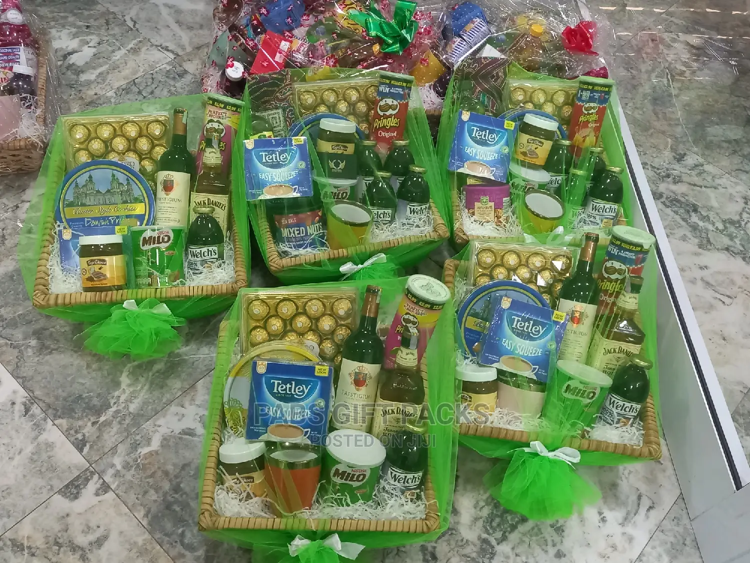 Affordable And Classy Christmas Hamper / Corporate Hampers