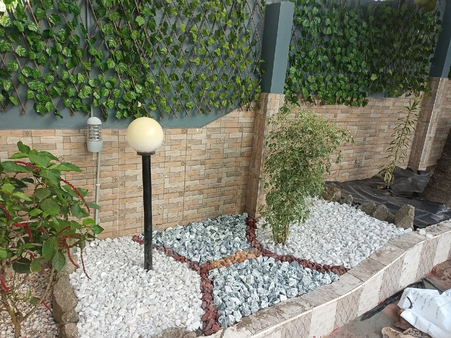 Pebbles Design