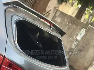 Hyundai Santafe 2014 Back Glass