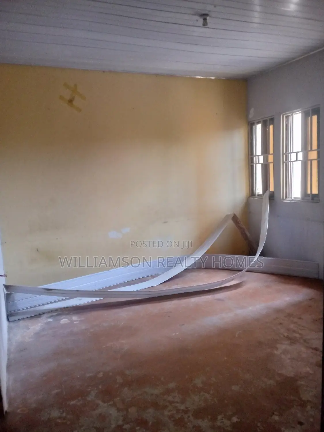 1bdrm Apartment in Community 18, Spintex for rent