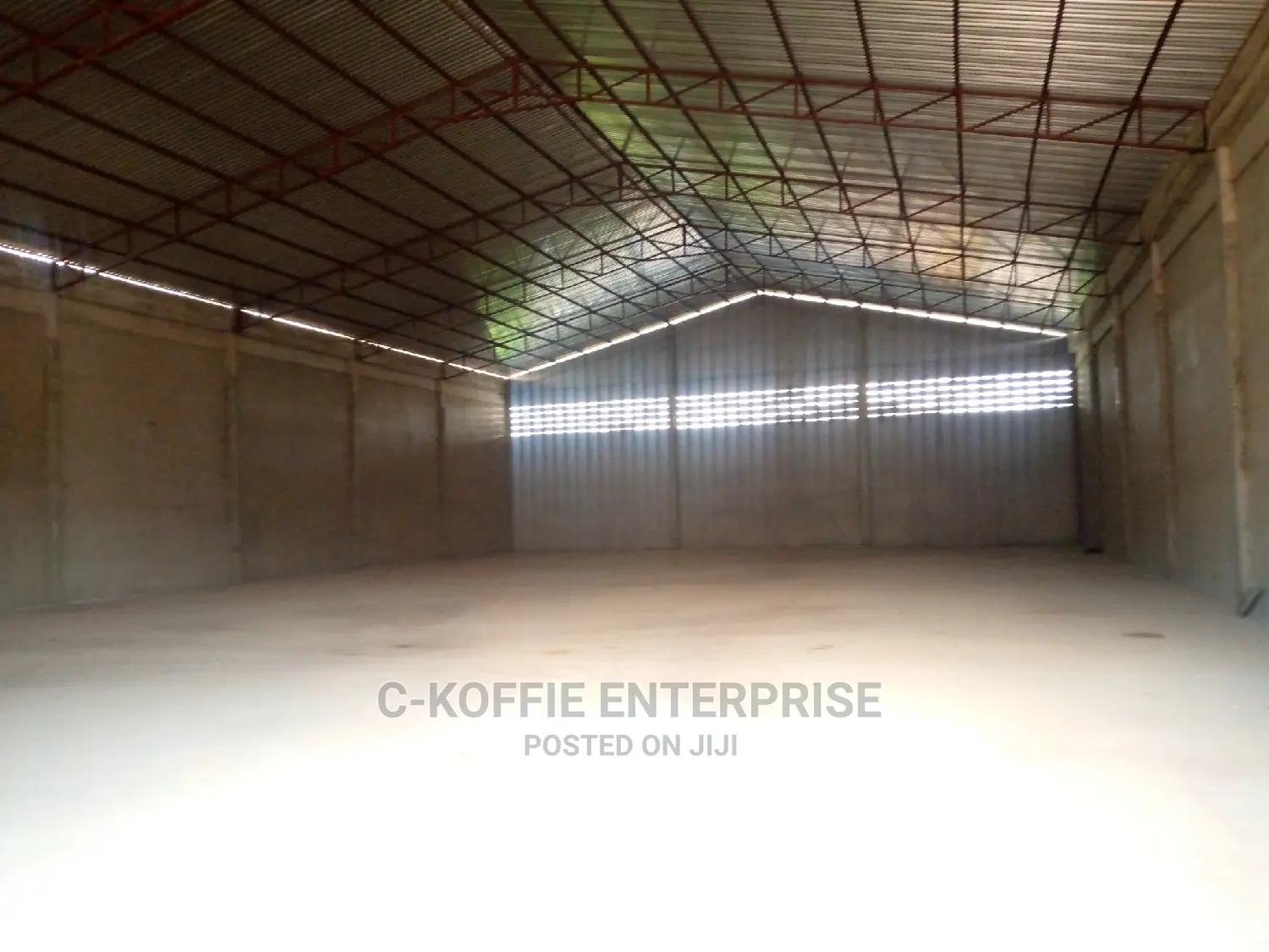 1000 Sqm Warehouse at Airport
