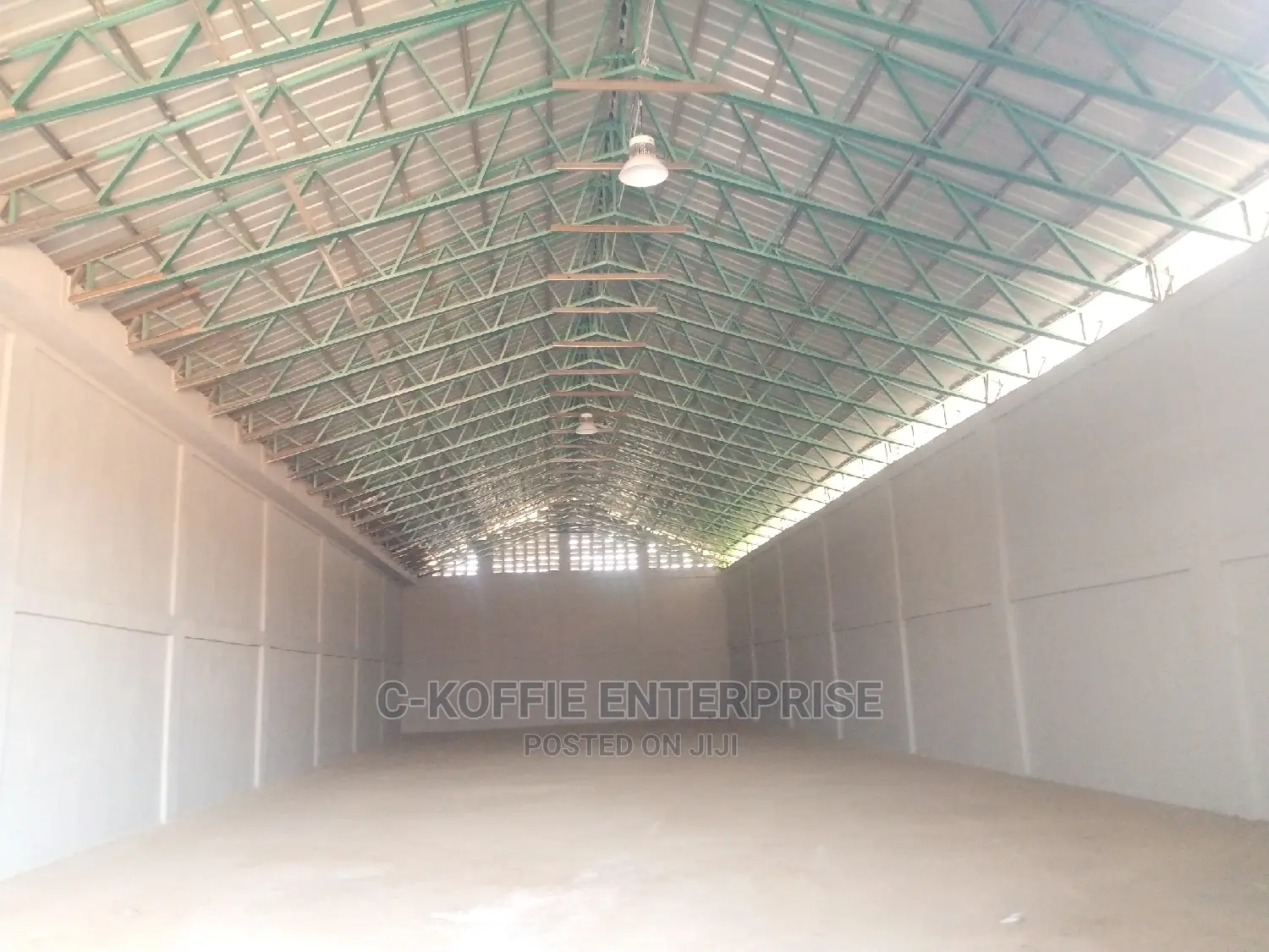 1000 Sqm Warehouse at Airport