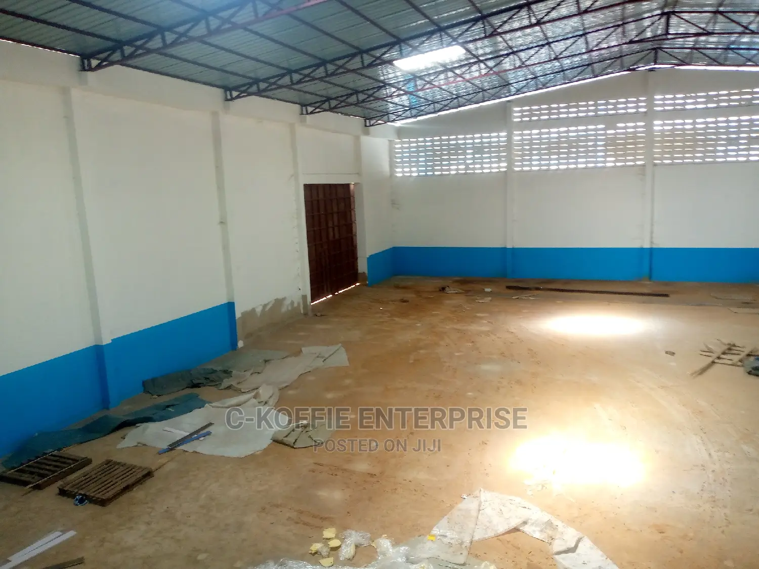 1000 SQM WAREHOUSE at Spintex 4 Rent