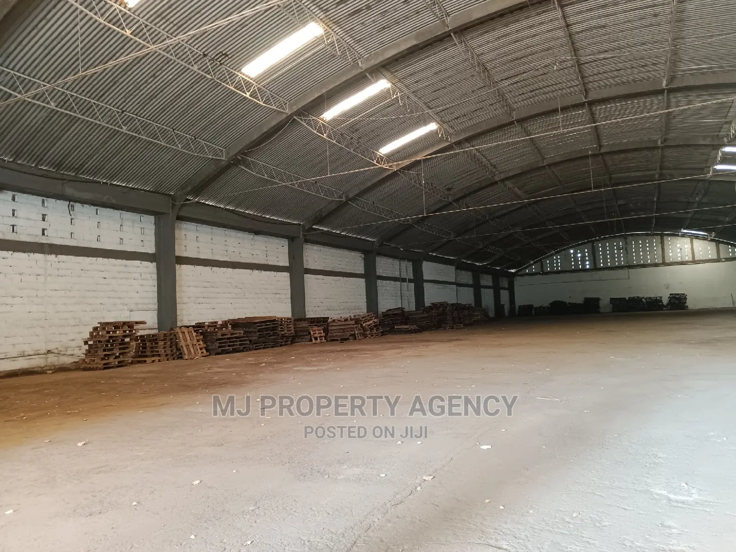 2500 SQM Warehouse With Big Compound