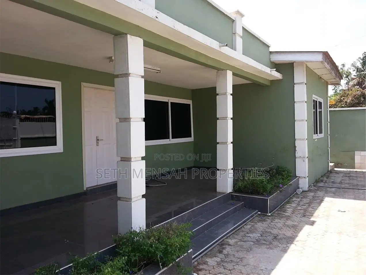 3bdrm House in 3 Bedroom House For, Tesano for Sale