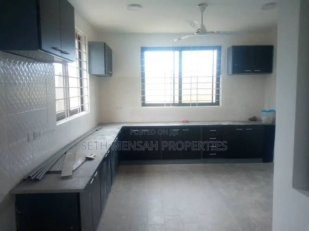 3bdrm House in 3 Bedroom House For, Tesano for Sale