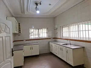 4bdrm Mansion in Hfc Estate, Spintex for Sale