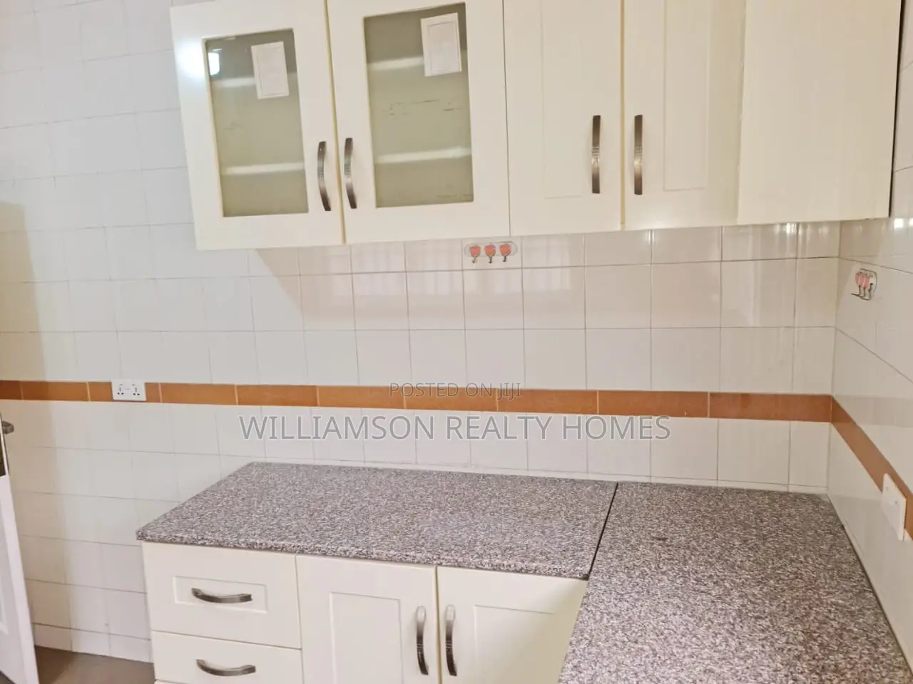 4bdrm Mansion in Hfc Estate, Spintex for Sale