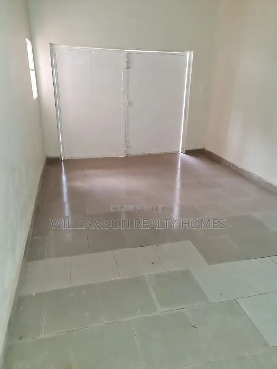 4bdrm Mansion in Hfc Estate, Spintex for Sale