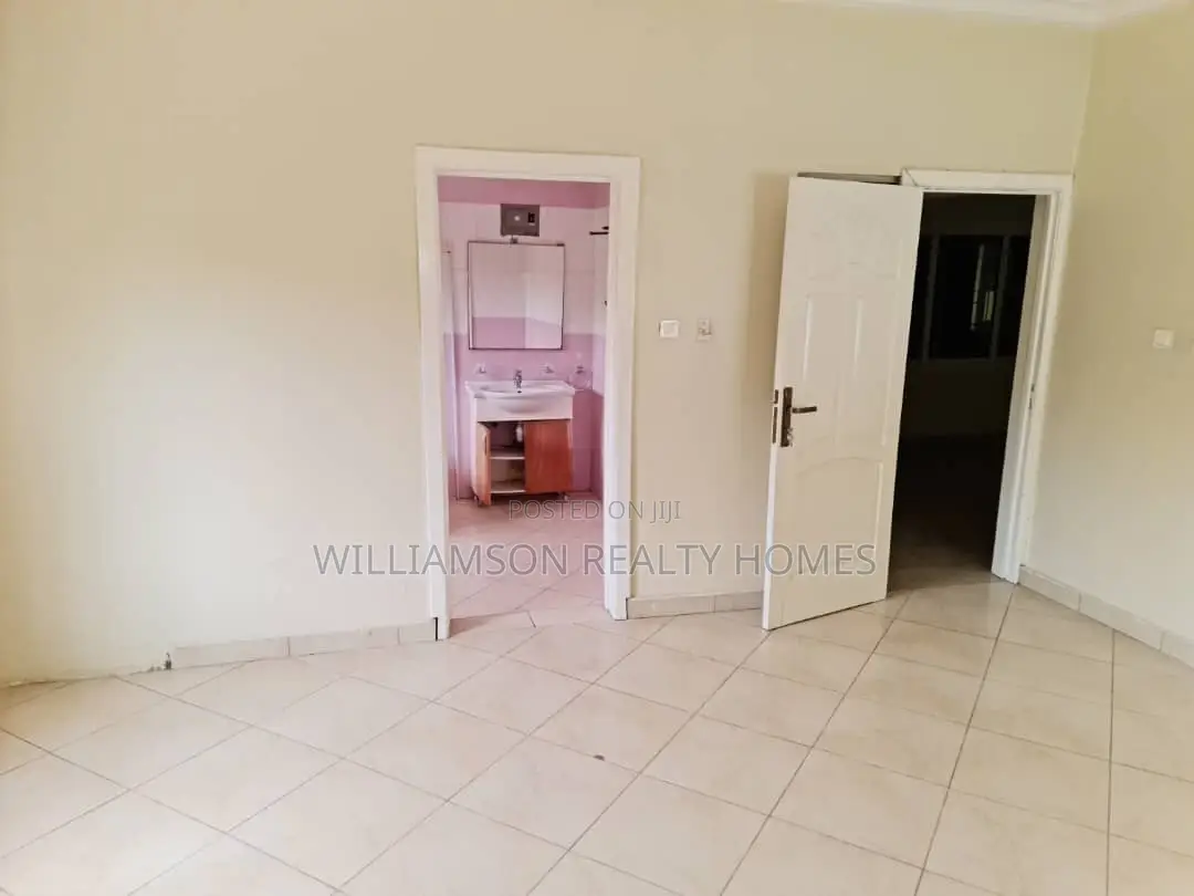 4bdrm Mansion in Hfc Estate, Spintex for Sale