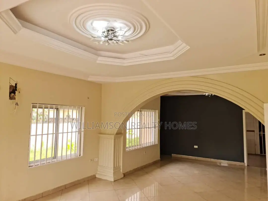 4bdrm Mansion in Hfc Estate, Spintex for Sale