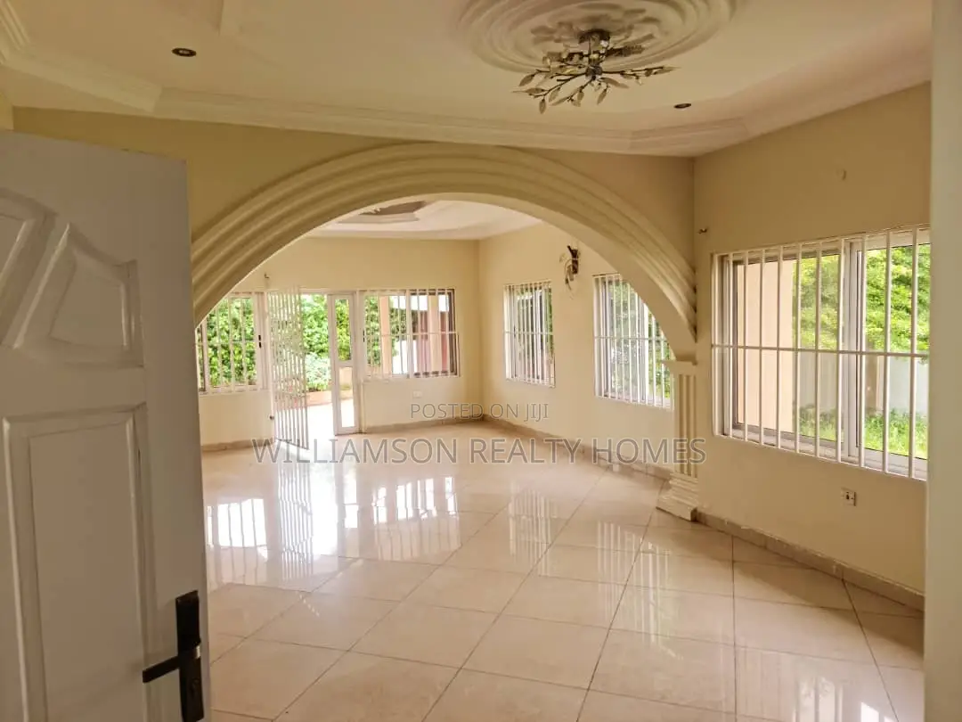 4bdrm Mansion in Hfc Estate, Spintex for Sale