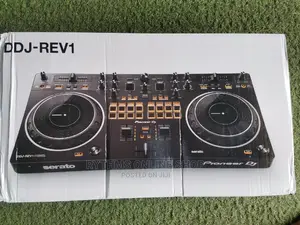 Pionieer DDJ-REV1 Controller