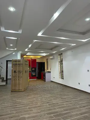 3bdrm House in E a Properties, Owusu Ansah for Sale
