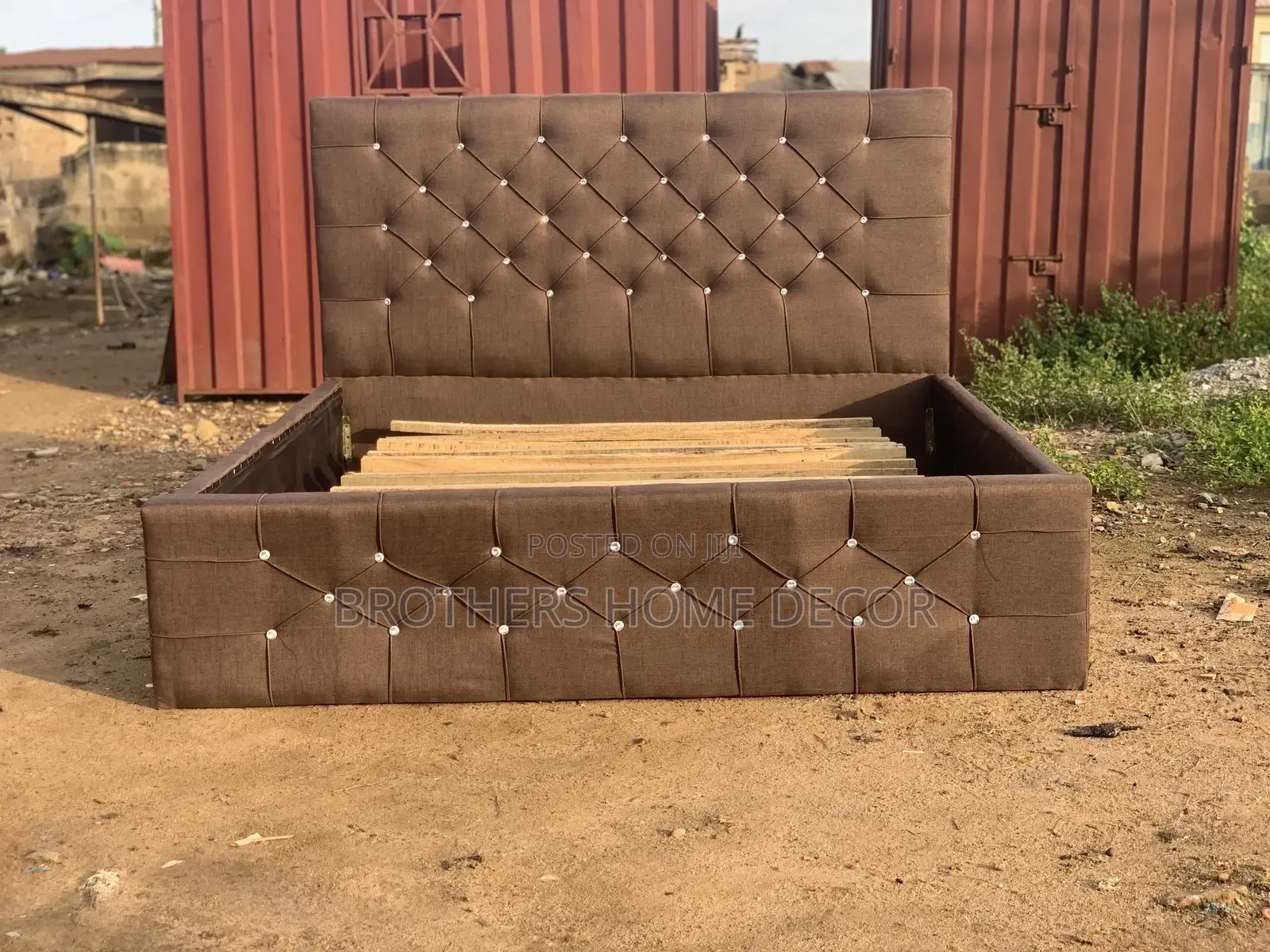 Fabric Sweet Brown 72x75 Queen Frame