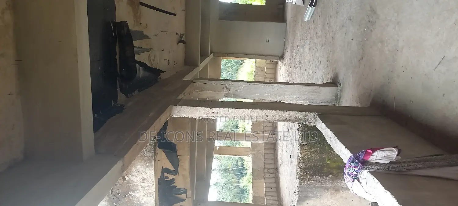 10 Bedrooms Property Built on 4 Plots of Land 4 Sale