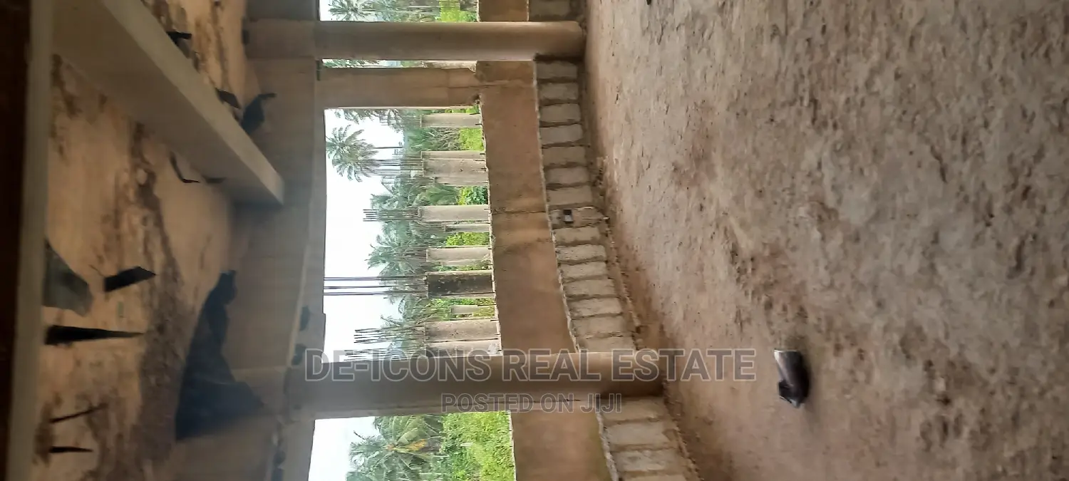 10 Bedrooms Property Built on 4 Plots of Land 4 Sale