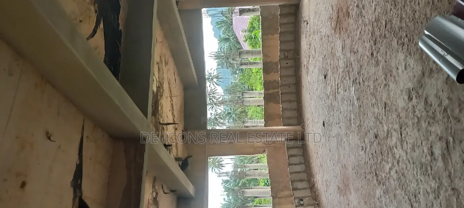 10 Bedrooms Property Built on 4 Plots of Land 4 Sale