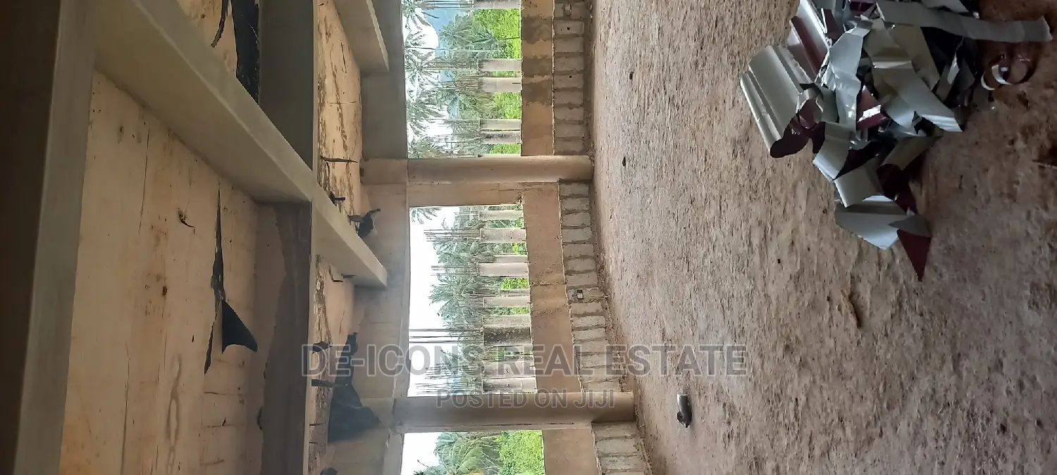 10 Bedrooms Property Built on 4 Plots of Land 4 Sale