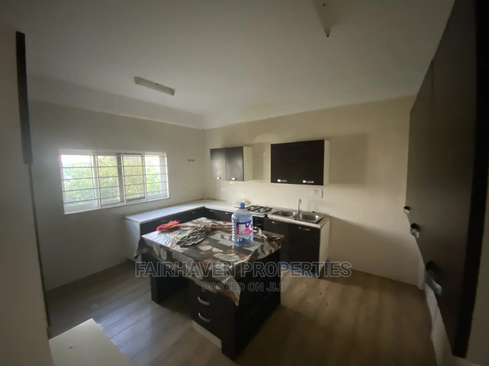 3bdrm Apartment in Tseaddo, Airport Residential Area for rent